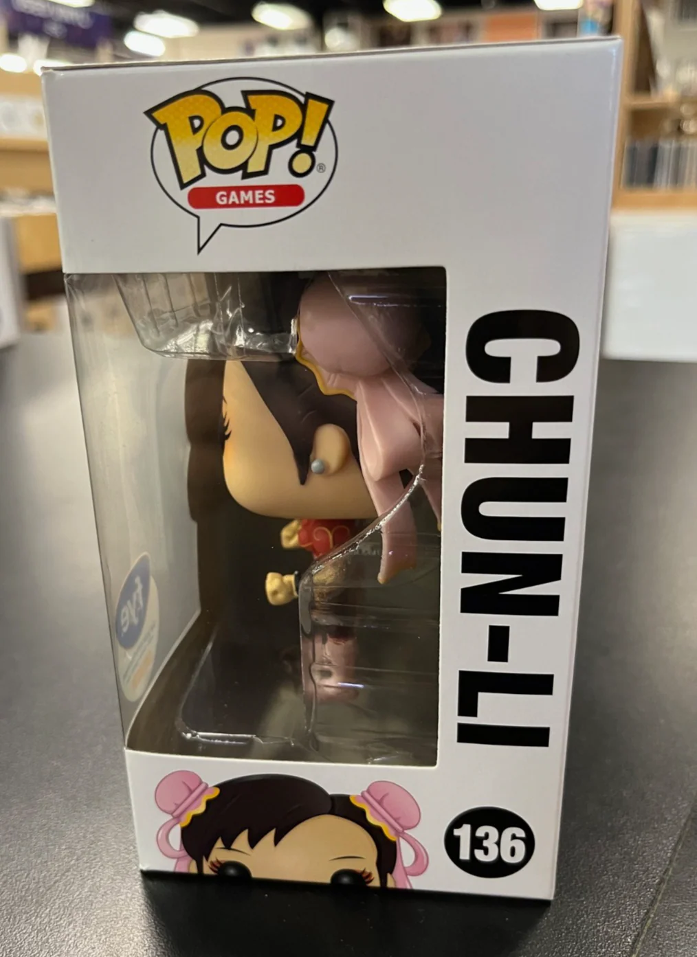 Funko Pop! Vinyl: Street Fighter - Chun-Li - FYE (Exclusive) #136 / PRE-OWNED - Image 3