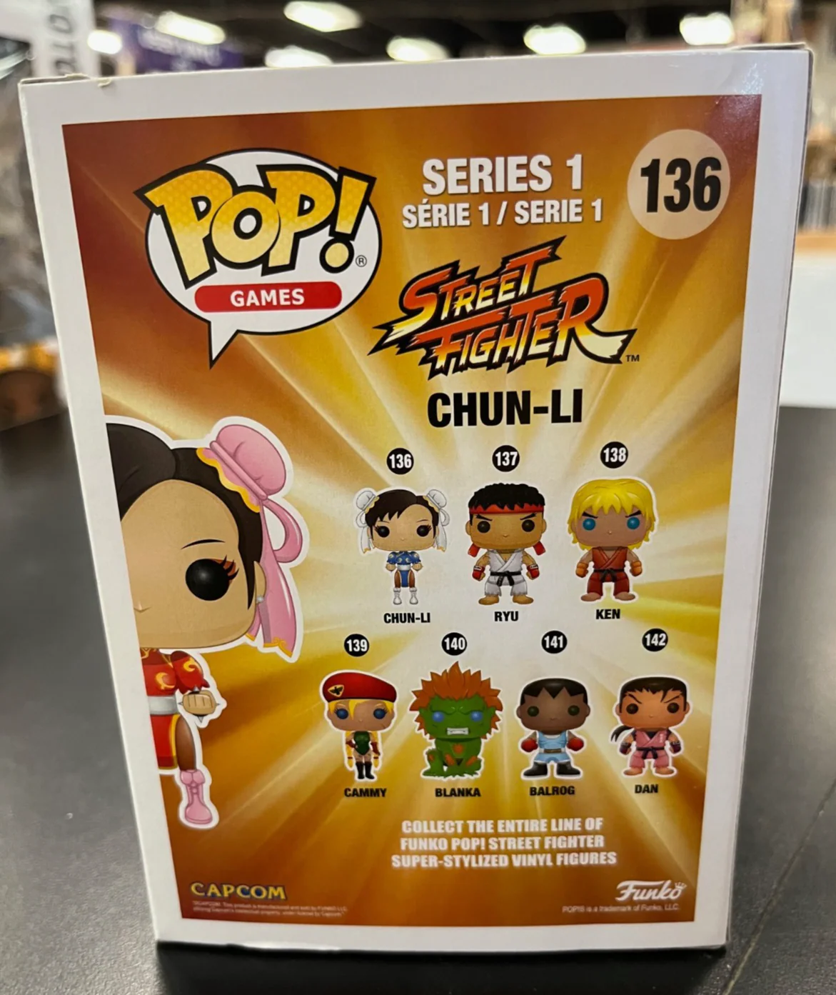 Funko Pop! Vinyl: Street Fighter - Chun-Li - FYE (Exclusive) #136 / PRE-OWNED - Image 4