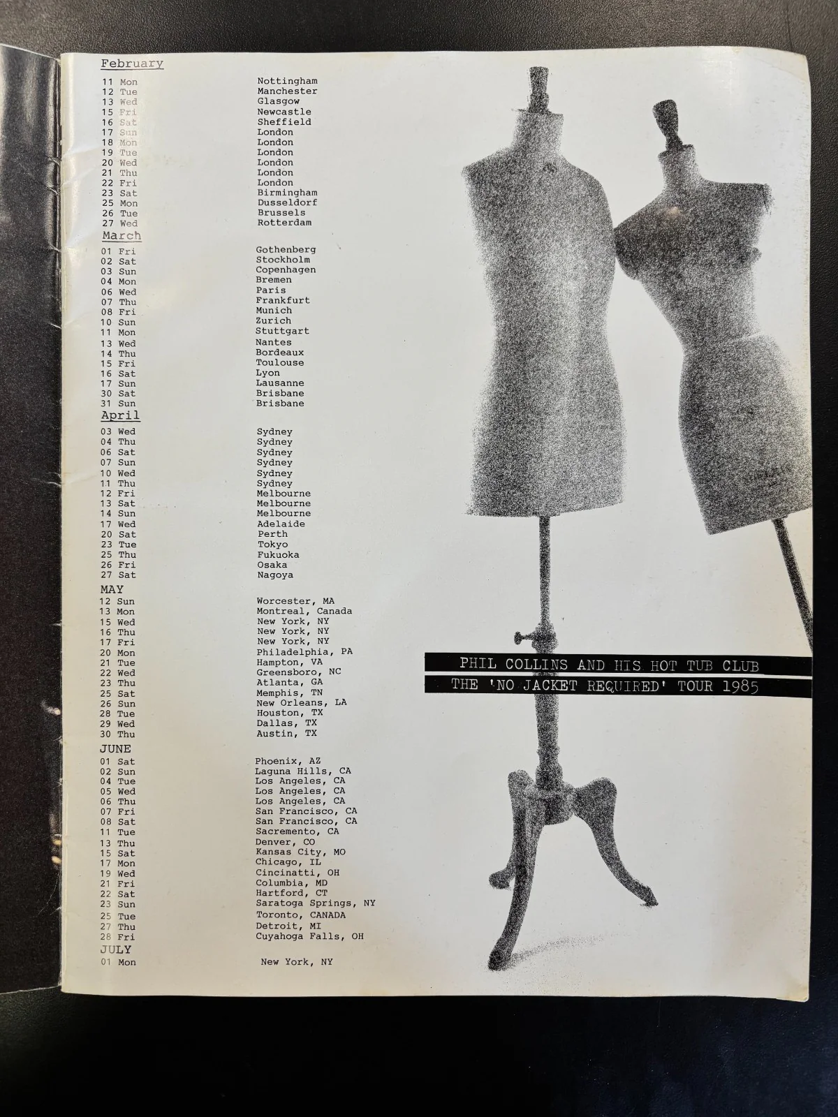 Phil Collins The No Jacket Required Tour 1985 Program - Image 3