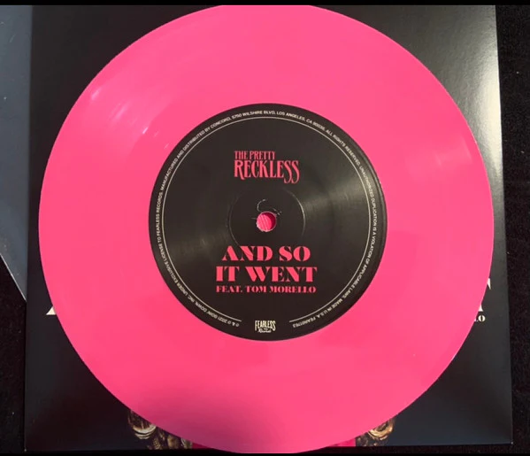The Pretty Reckless - And So It Went (7", S/Sided, Single, Ltd, Pin) (Near Mint (NM or M-)) - Image 2